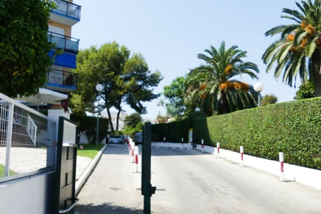 Holiday Rentals Piscina, Playa Parking A 5 Min Caminando Del Puerto De Benalmádena Exteriör bild