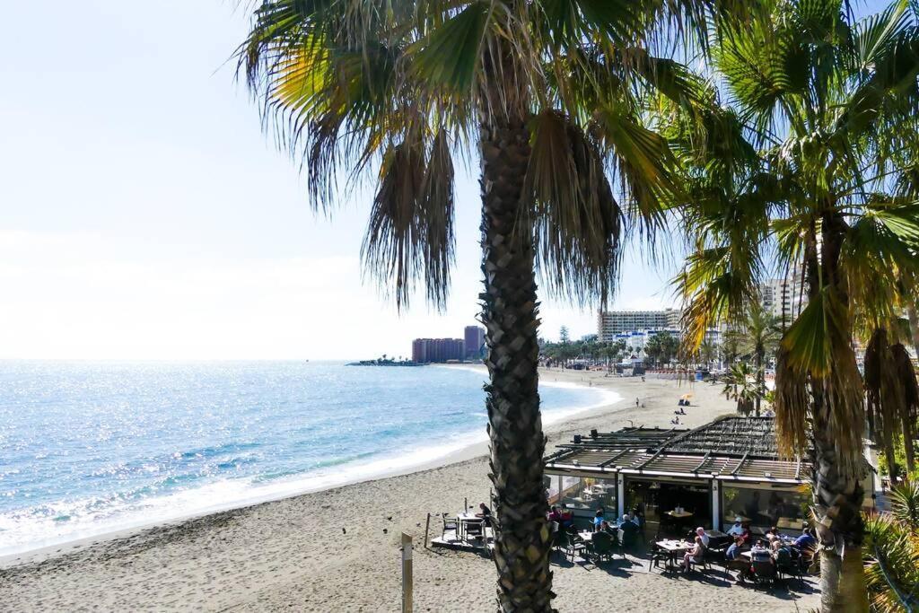 Holiday Rentals Piscina, Playa Parking A 5 Min Caminando Del Puerto De Benalmádena Exteriör bild