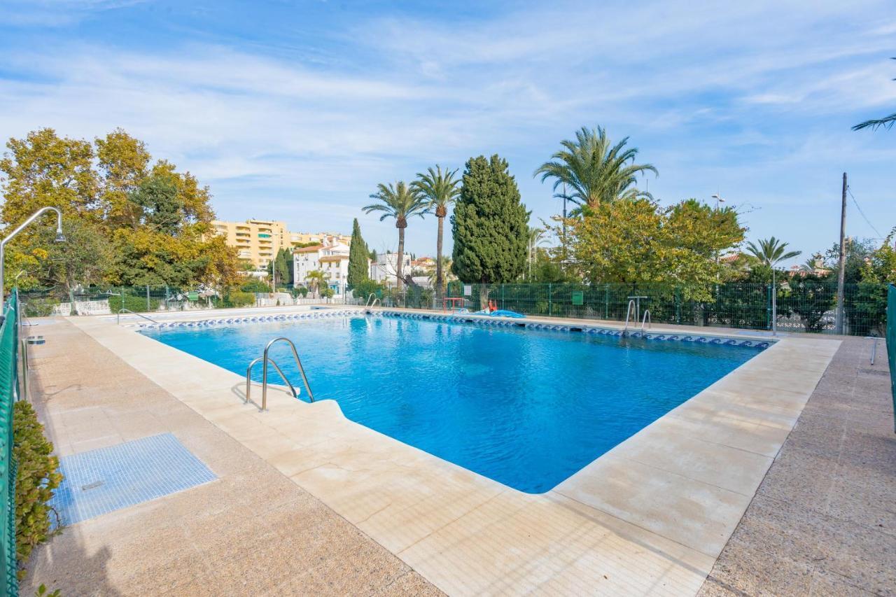 Holiday Rentals Piscina, Playa Parking A 5 Min Caminando Del Puerto De Benalmádena Exteriör bild