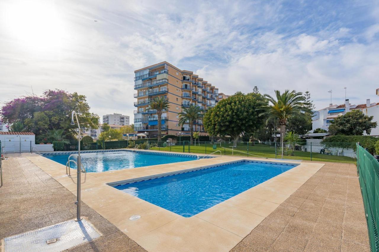 Holiday Rentals Piscina, Playa Parking A 5 Min Caminando Del Puerto De Benalmádena Exteriör bild